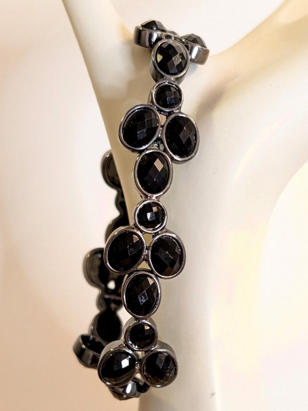 Black beaded stretch bracelet
